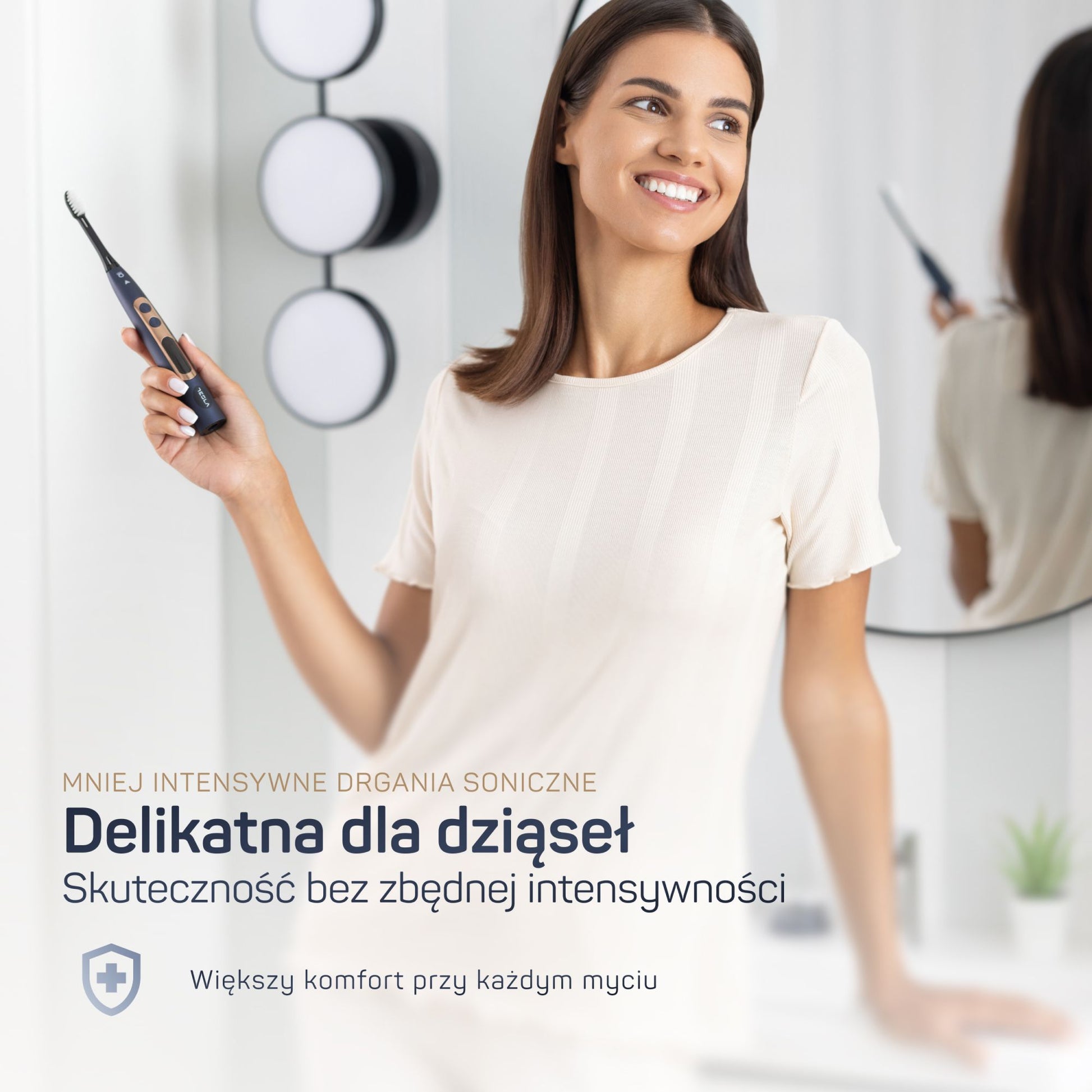 TESLA Premium matowy granat na stacji ładującej – bezprzewodowe ładowanie