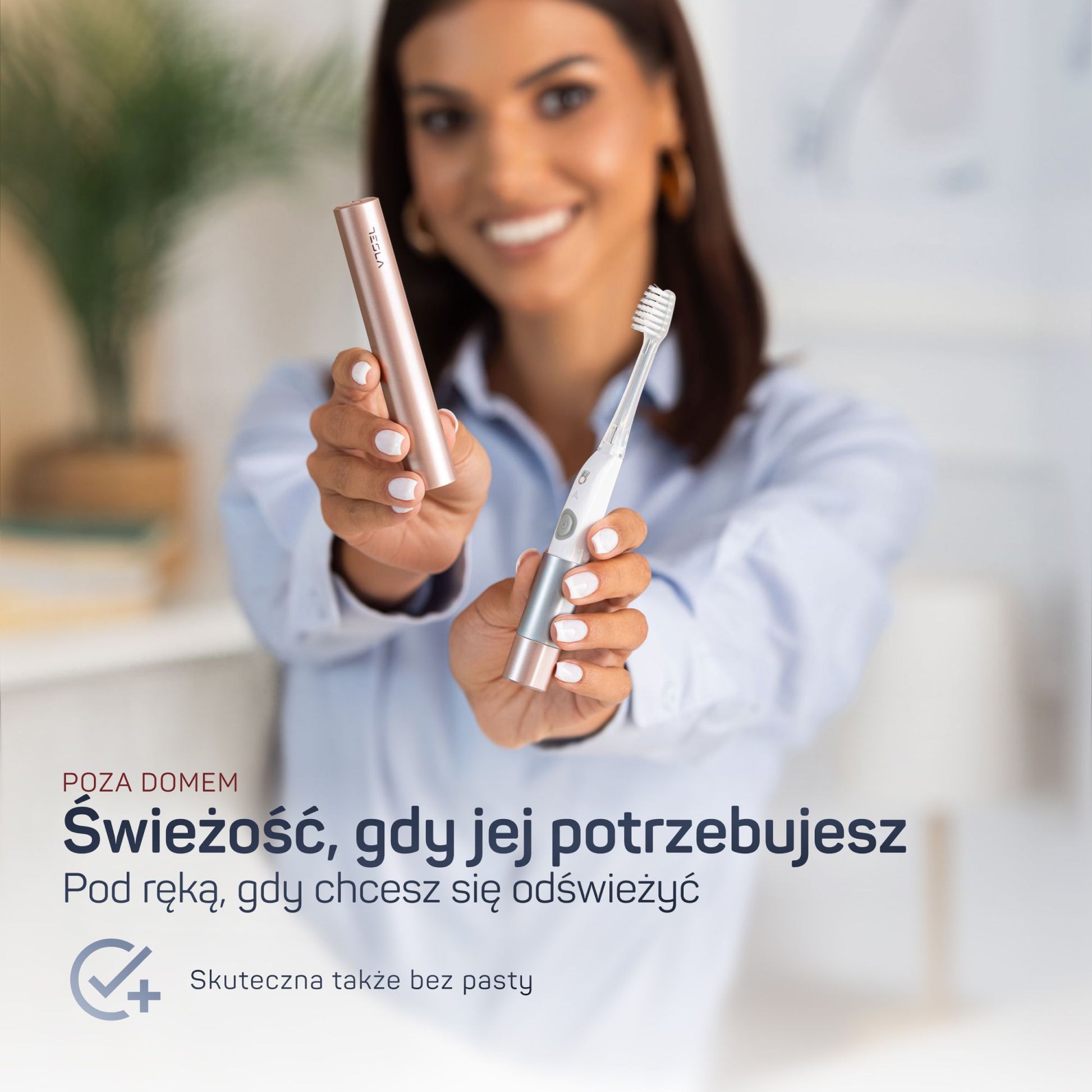 TESLA Travel różowe złoto w otwartym etui podróżnym – kompaktowy rozmiar